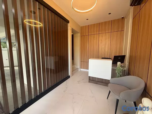 apartamentos - vendo Evaristo morales piso 10 dos hab 2.5 baños dos parqueos balcón  5