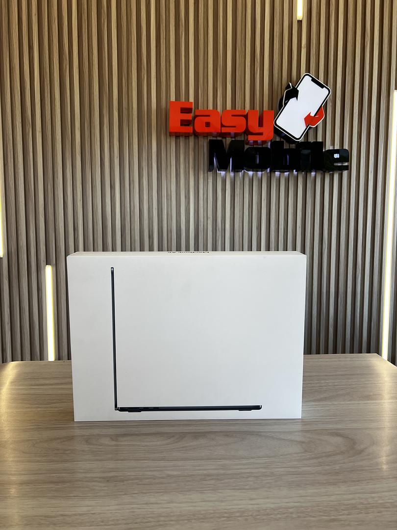 computadoras y laptops - MACBOOK AIR 15'' M4 16GB RAM 256GB SSD SELLADA