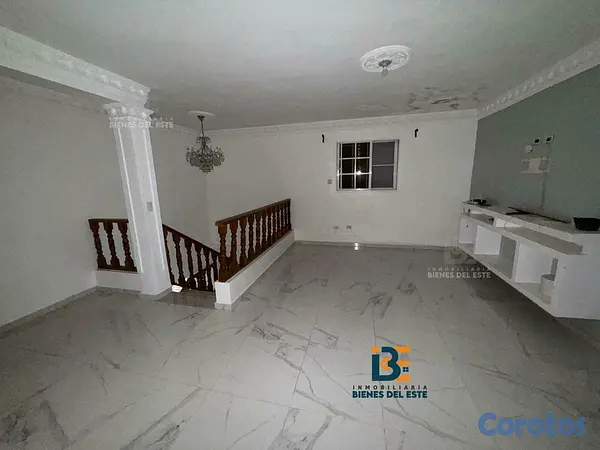 casas - DE VENTA casa de dos niveles con (4) habitaciones  4