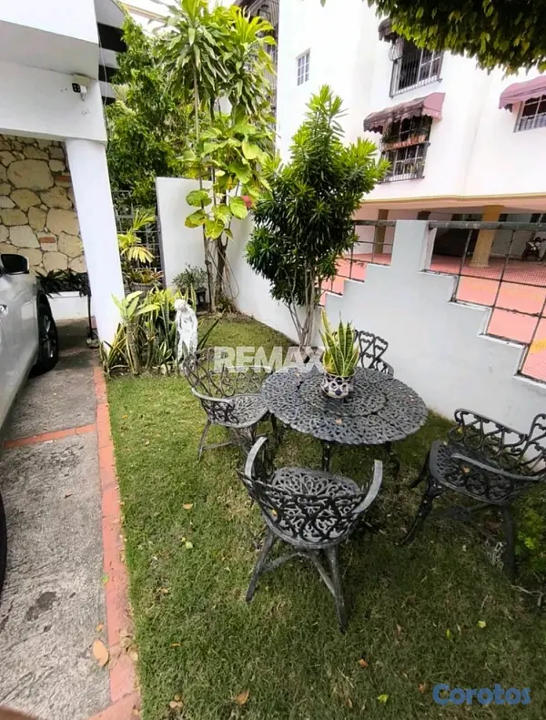 casas - en venta casa en reparto los 3 ojos 6