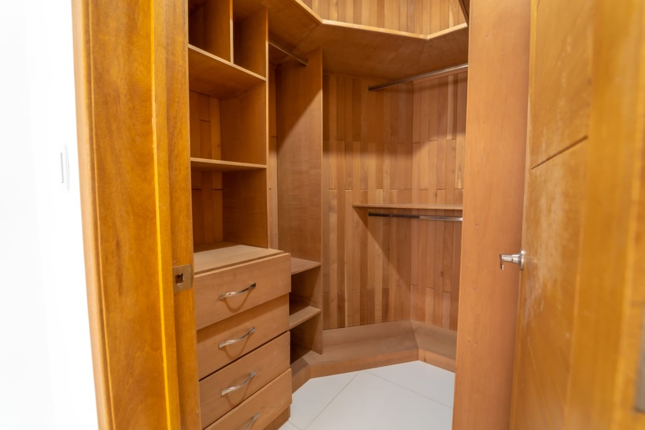 apartamentos - Apartamento En Alquiler En Piantini De Dos Habitaciones Con Linea Blanca 7