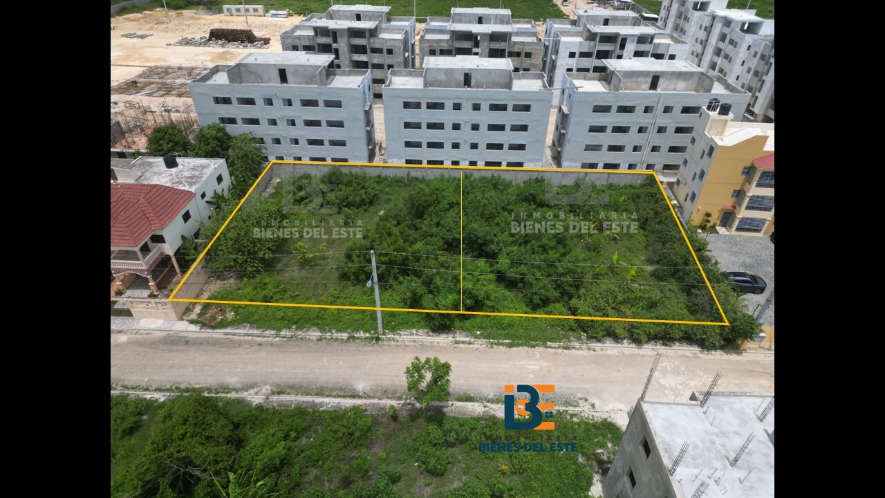 solares y terrenos - Solares en Venta, 560 y 503 Metros en Petropolis 7