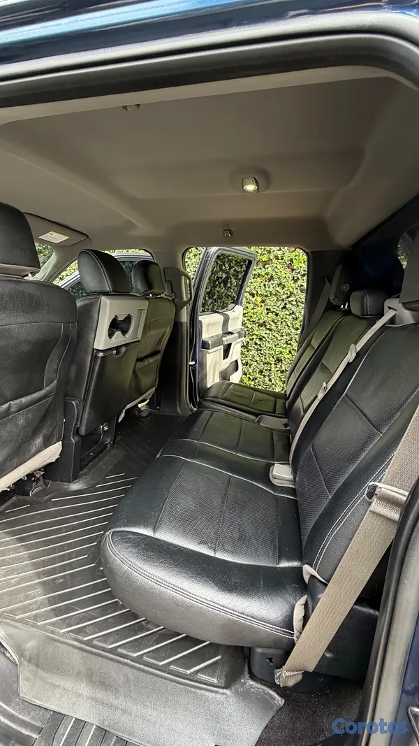 jeepetas y camionetas - Ford F150 XLT 2016 tracción trasera 4X4 Doble cabi 11