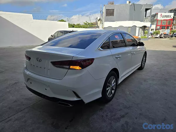 carros - HYUNDAI SONATA NEW RISE 2018 BLANCO 8