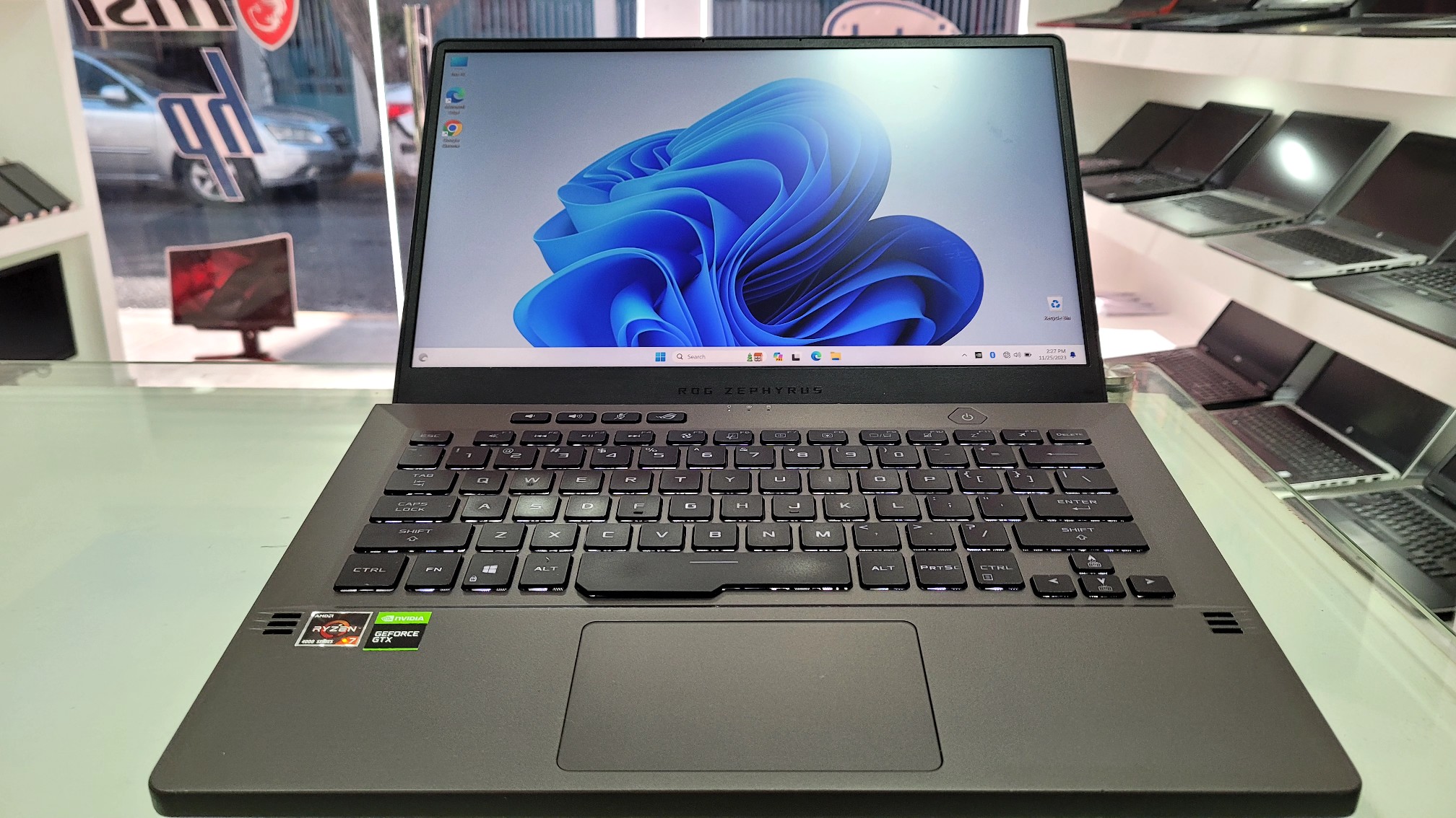 computadoras y laptops - Asus Gaming 14 Pulg Ryzen 7 Ram 16gb ddr4 Disco 512gb SSD Nvidea Gtx 1650 4GB 1