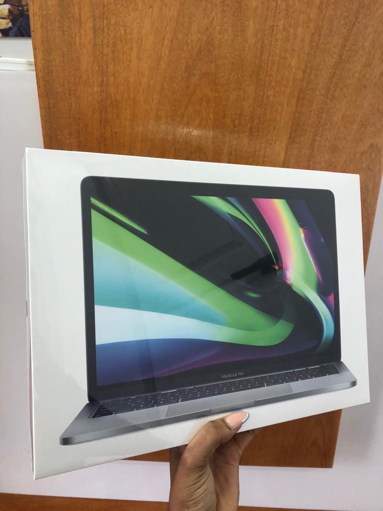 otros electronicos - Macbook Pro 2022 M2 8gb RAM 256gb 1