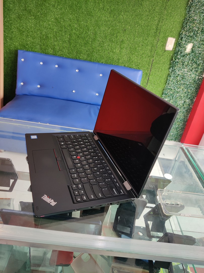computadoras y laptops - Lenovo thinkpad yoga L380 i5 de 8va generación 
 8