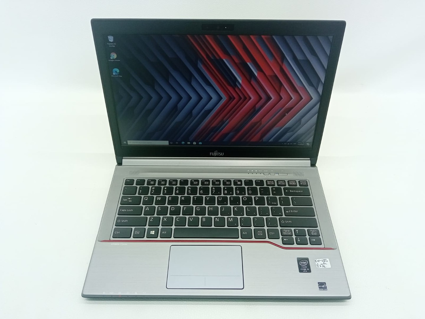 computadoras y laptops - Laptop Fujitsu LifeBook E744 Core i5-5200U @2.60 128GB SSD, 8GB RAM