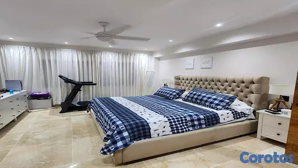 casas - Vendo amplia casa en Arroyo Hondo viejo 317 m2 , 2 niveles 4