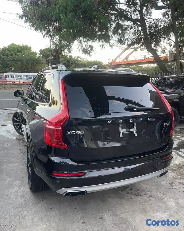 jeepetas y camionetas - VOLVO XC90 MOMENTUM T6 2016
 4