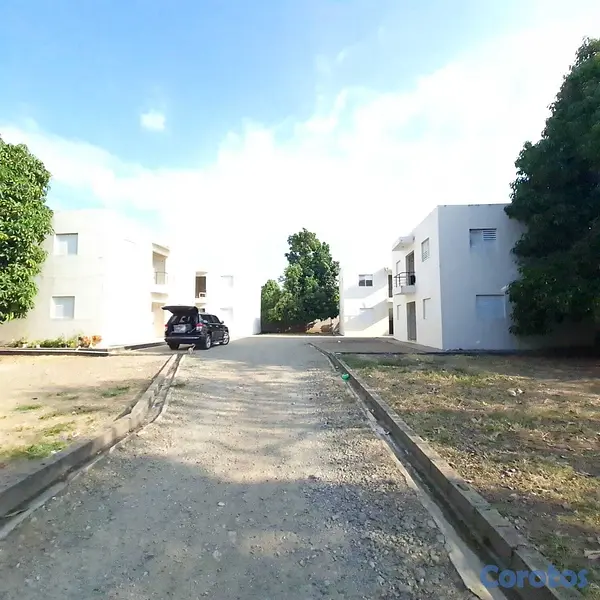 oficinas y locales comerciales - Se Venden 16 Apartaestudios y Locales Comerciales  8