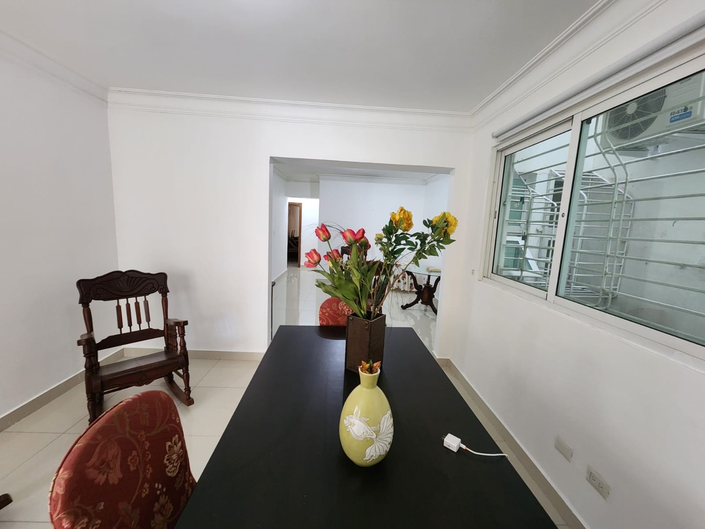 apartamentos - lquilo apartamento en Evaristo Morales U$S1,200

3hab
204mst
2 parqueos 8