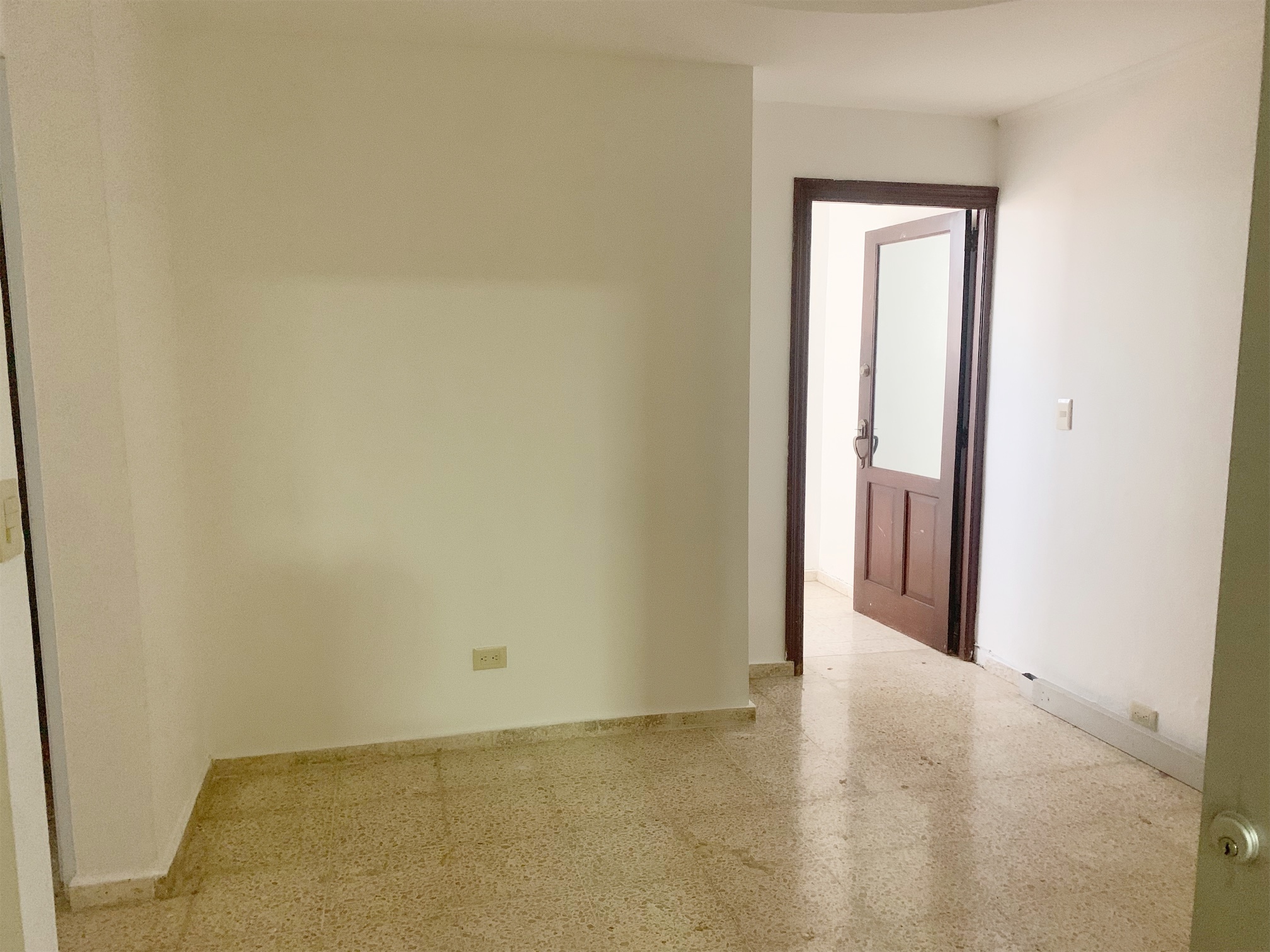 oficinas y locales comerciales - Local en bella vista  5
