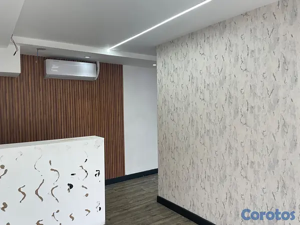 oficinas y locales comerciales - Local céntrico en Piantini  4