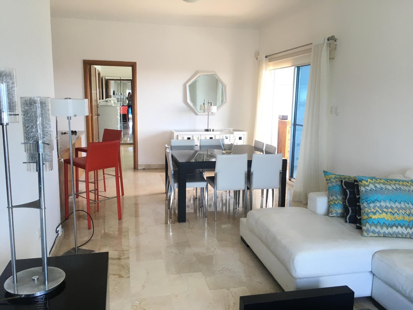apartamentos - Lujoso apartamento en alquiler totalmente amueblado