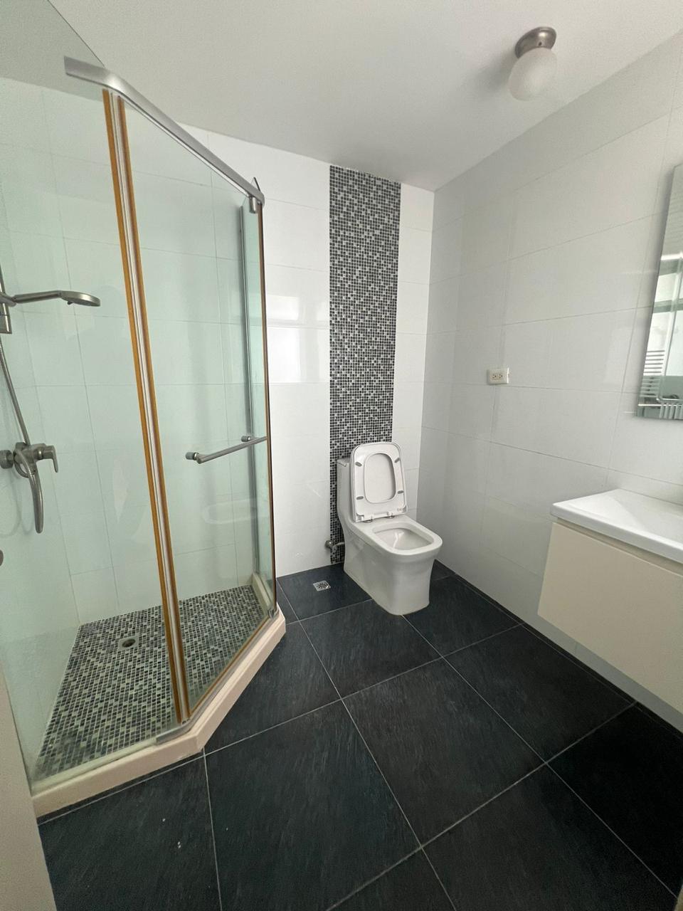 apartamentos - Alquiler en Ave Anacaona Piso Alto Familiar 2