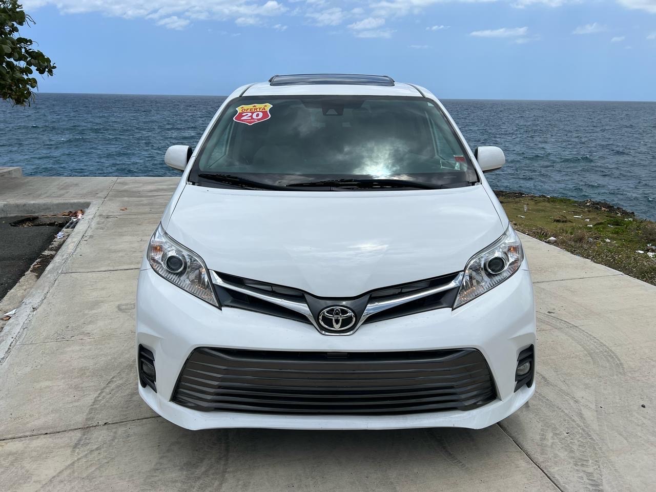 jeepetas y camionetas - TOYOTA SIENNA XLE 2020 FULL SUNROOF, PUSH BOTTON! COMPUERTA ELÉCTRICA & MÁS! 1