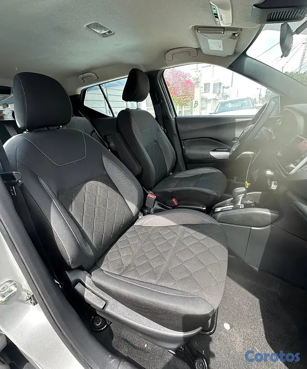 jeepetas y camionetas - Nissan Kicks SV 2020 7