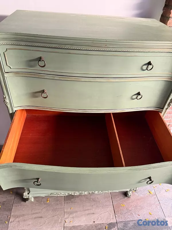 muebles y colchones - gabetero espaciozo y renovado de Madera preciosa  5