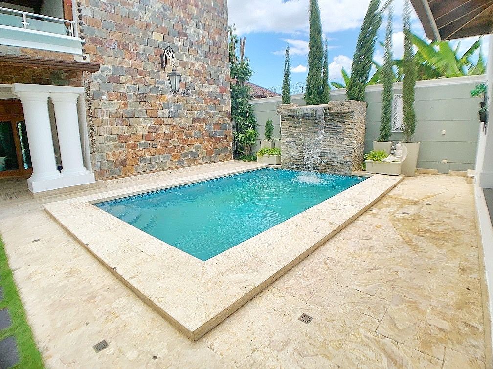 casas - Casa en alquiler en Villa María, Santiago, cerca de todo 1