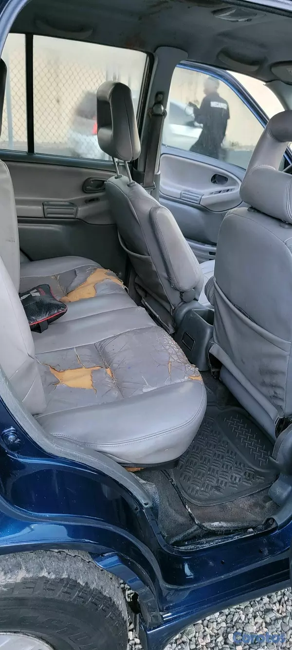 jeepetas y camionetas - CHEVROLET TRAKER 2002 7