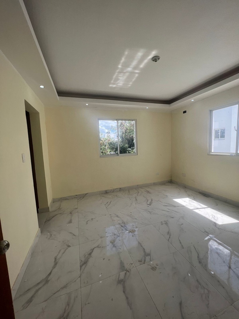 casas - Venta de casa en la autopista de san Isidro brisa oriental Santo Domingo este  9