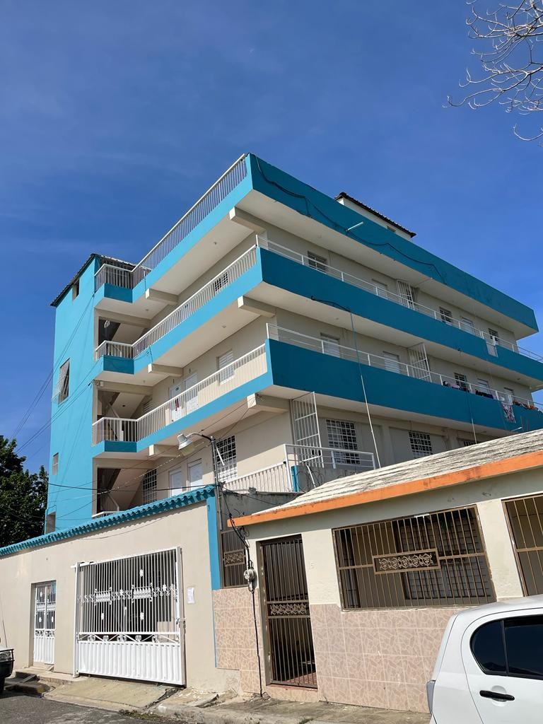 otros inmuebles - Atención inversionistas Vendo edificio de apartamentos en Gurabo recien remodela