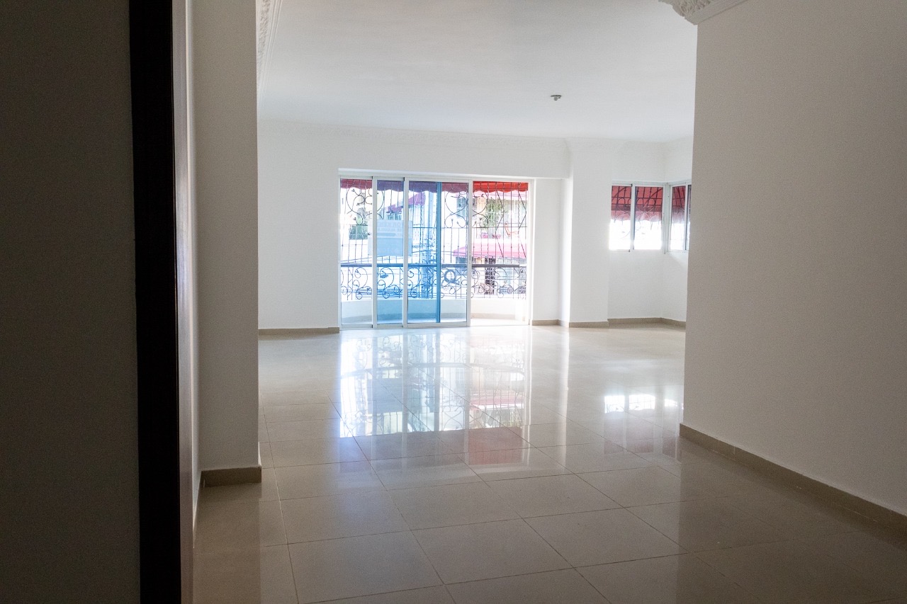 apartamentos - hermosos apartamentos en zona Evaristo Morales céntrico y acogedor  6