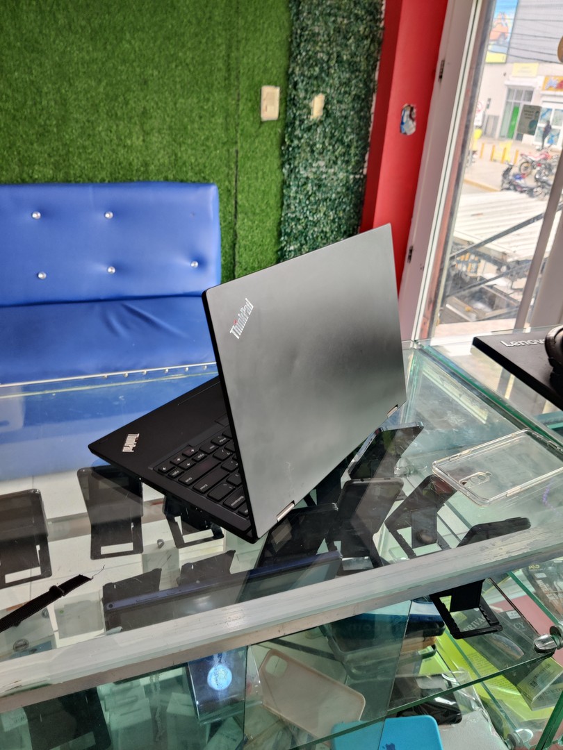 computadoras y laptops - Lenovo thinkpad yoga L380 i5 de 8va generación 
 9