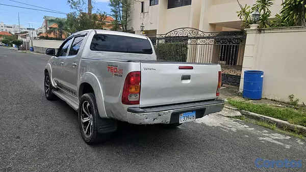 jeepetas y camionetas - Toyota hilux 4x4 5