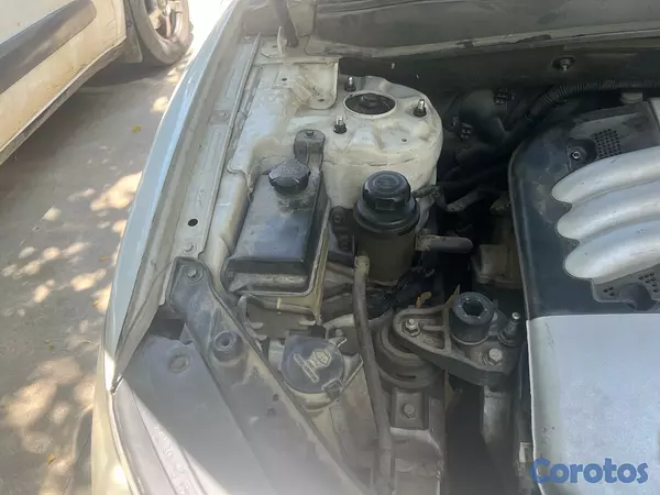 jeepetas y camionetas - Hyundai Santa Fe, muy buenas condiciones y buen precio  11