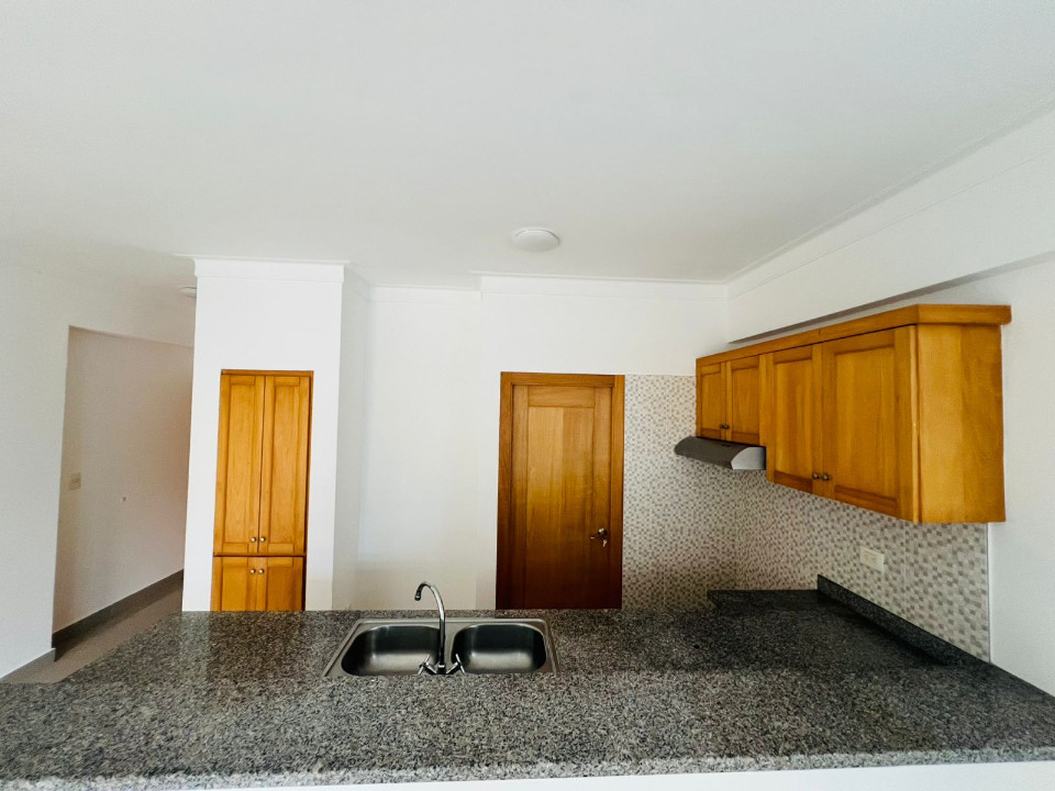 apartamentos - Apartamento en Alquiler en los Restauradores 2H, 2.5B, 2P 3