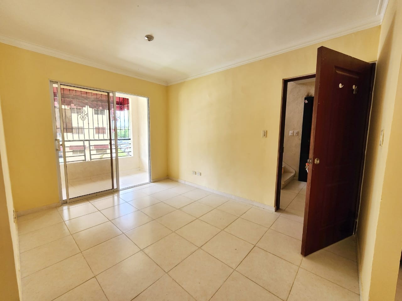 apartamentos - Apartamento en La Jacobo Majluta, Residencial Juan Rafael.

 3