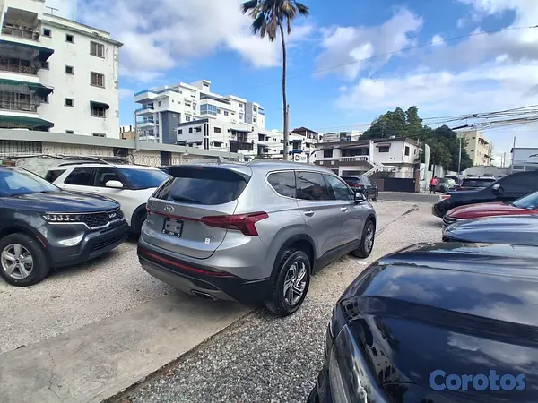jeepetas y camionetas - Hyundai Santa Fe SEL 2023 10
