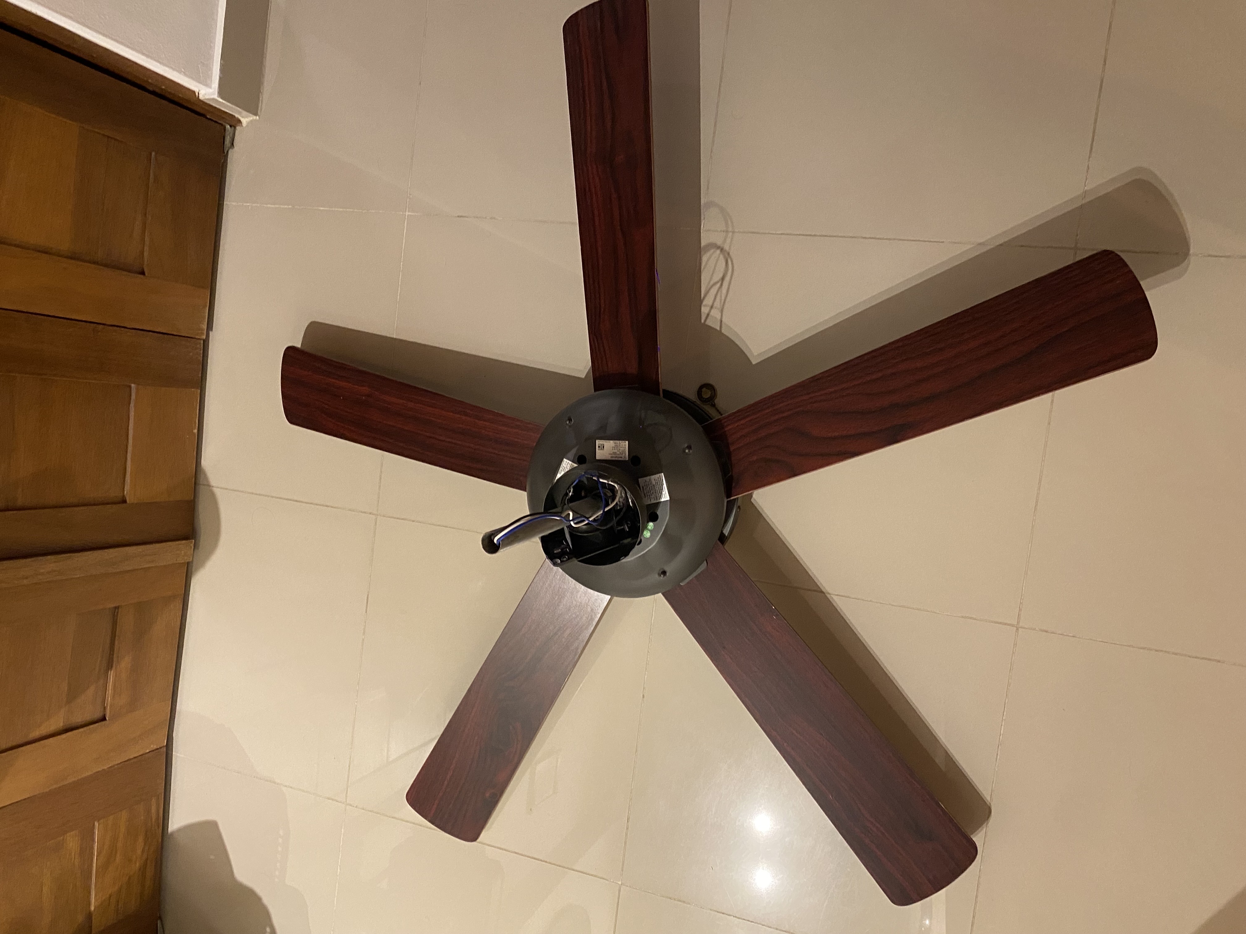 aires acondicionados y abanicos - Abanico de Techo 52” Acabado en Hierro 2