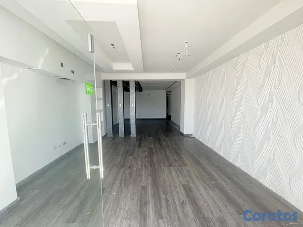 oficinas y locales comerciales - Alquiler primer nivel en Bella vista  5