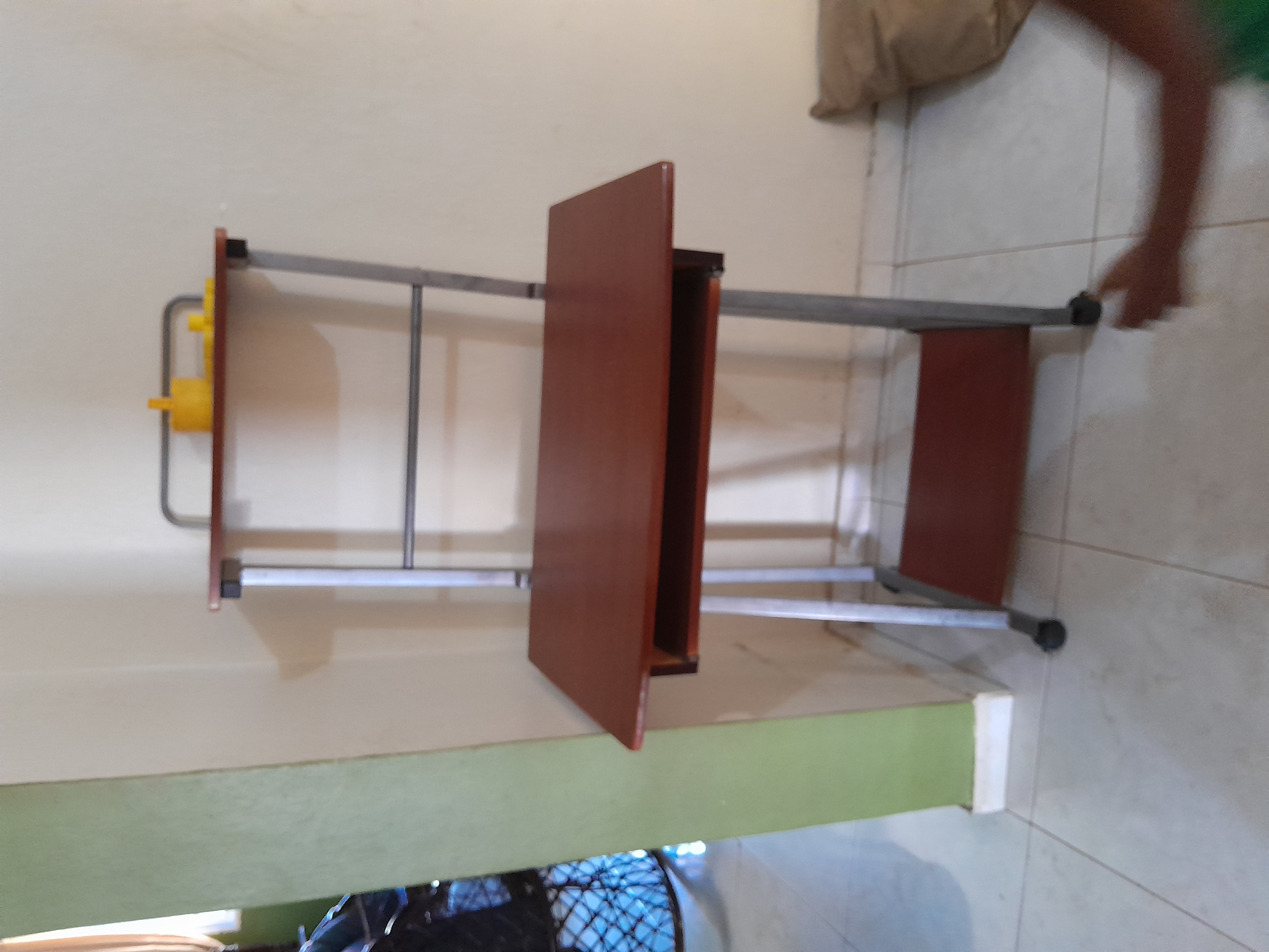 muebles y colchones - Mesa de computadora 