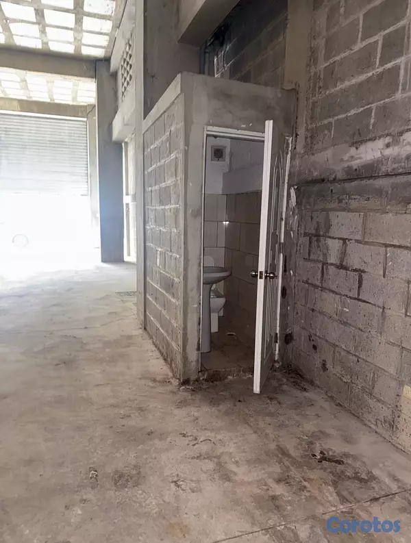 oficinas y locales comerciales - NAVE COMERCIAL ADAPTADA PARA CUALQUIER NEGOCIO 5