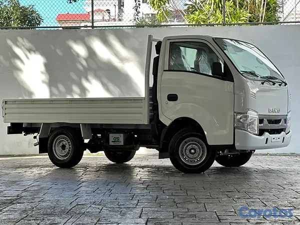 jeepetas y camionetas - Isuzu Traviz 2026 2