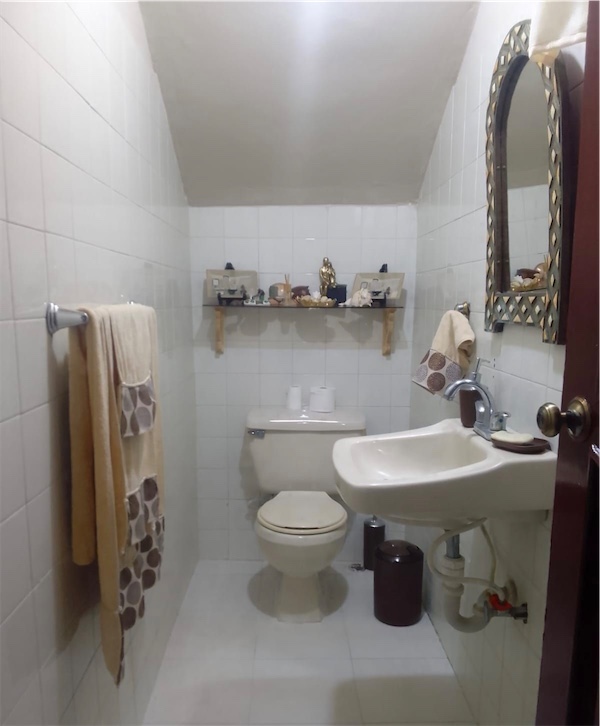 casas - Arroyo Hondo ll casa en proyecto cerrado 3 habitaciones 3.5 baños 2 parqueos 5