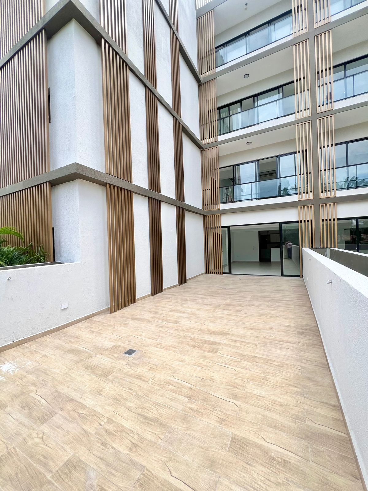 apartamentos - 🔵Apartamento 2do piso con terraza en arroyo hondo v 4