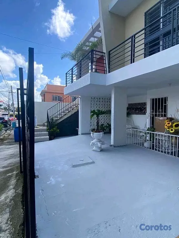 casas - Vendo Casa de 2 niveles en Villa Mella  4