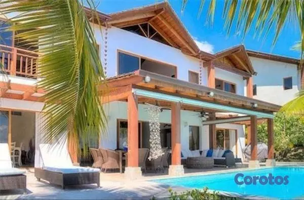 otros inmuebles - En Venta Villa Duplex en Puerto Bahia Samana Vista al mar 2
