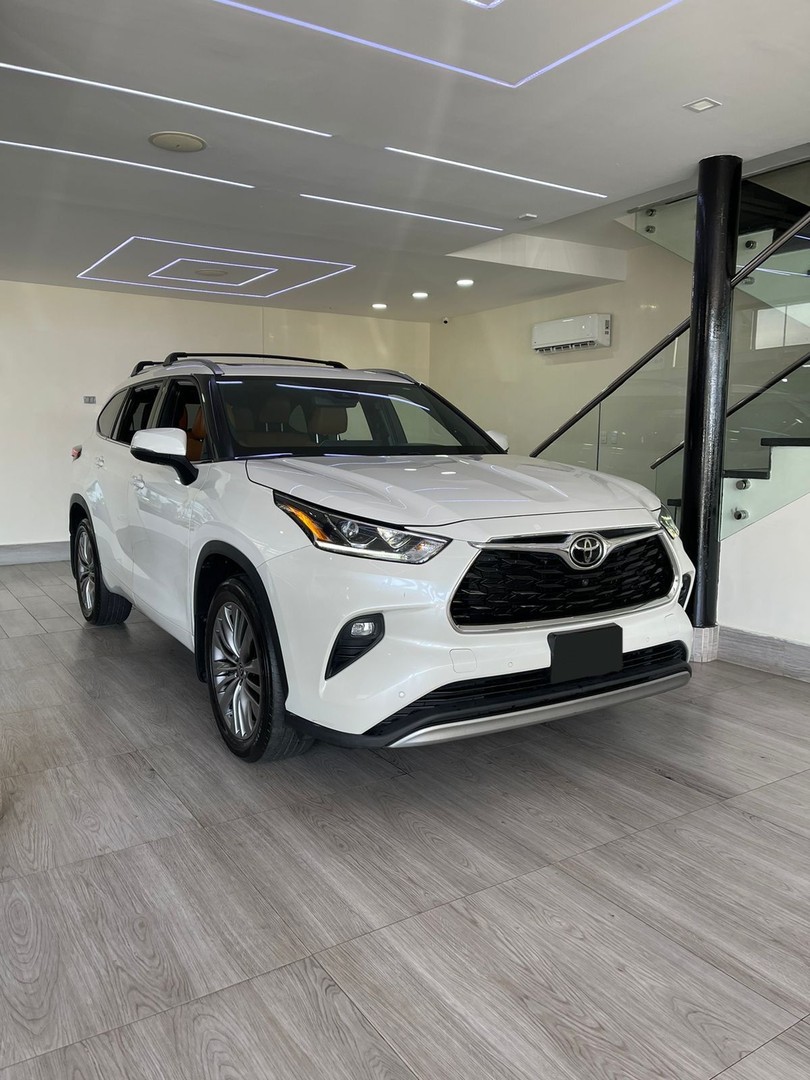 jeepetas y camionetas - TOYOTA HIGHLANDER PLATINUM AWD 2021 de