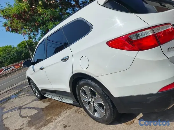 jeepetas y camionetas - Hyundai Santa Fe 2014  3