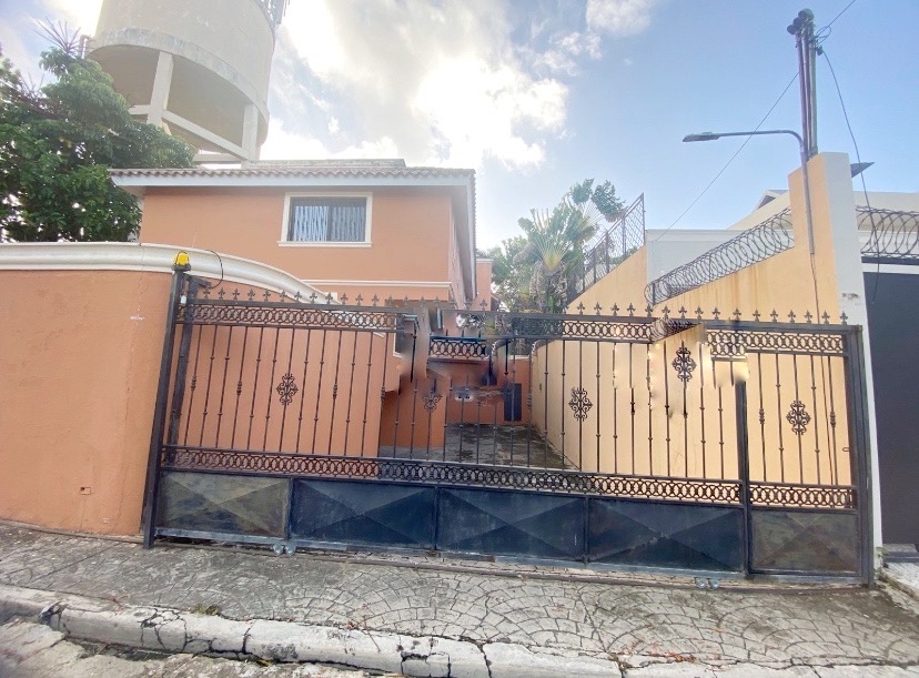 oficinas y locales comerciales - se alquila casa  1