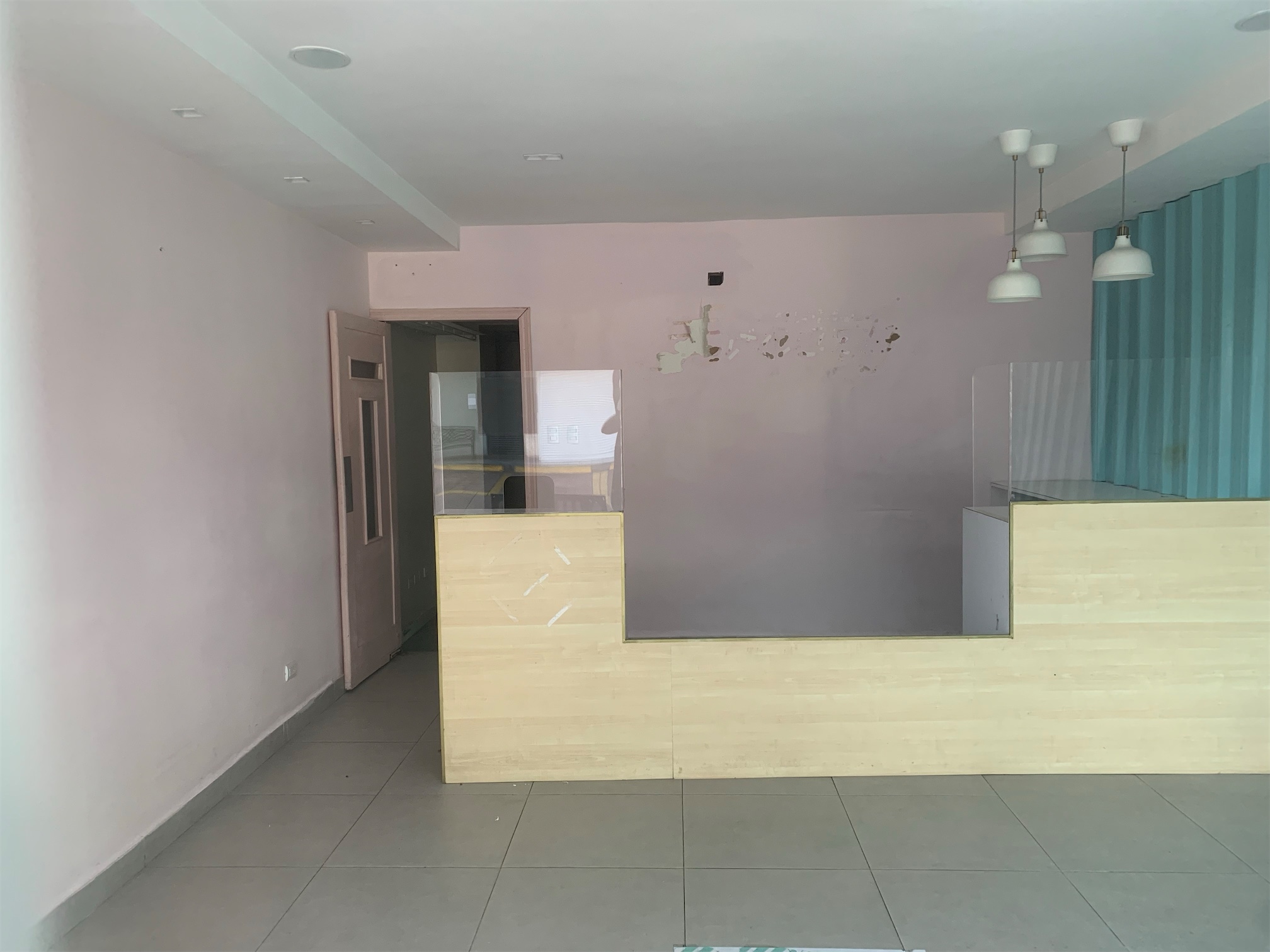 oficinas y locales comerciales - Local en exclusiva zona PIANTINI 2