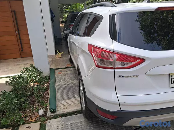 jeepetas y camionetas - Ford Escape 2016 SE 3
