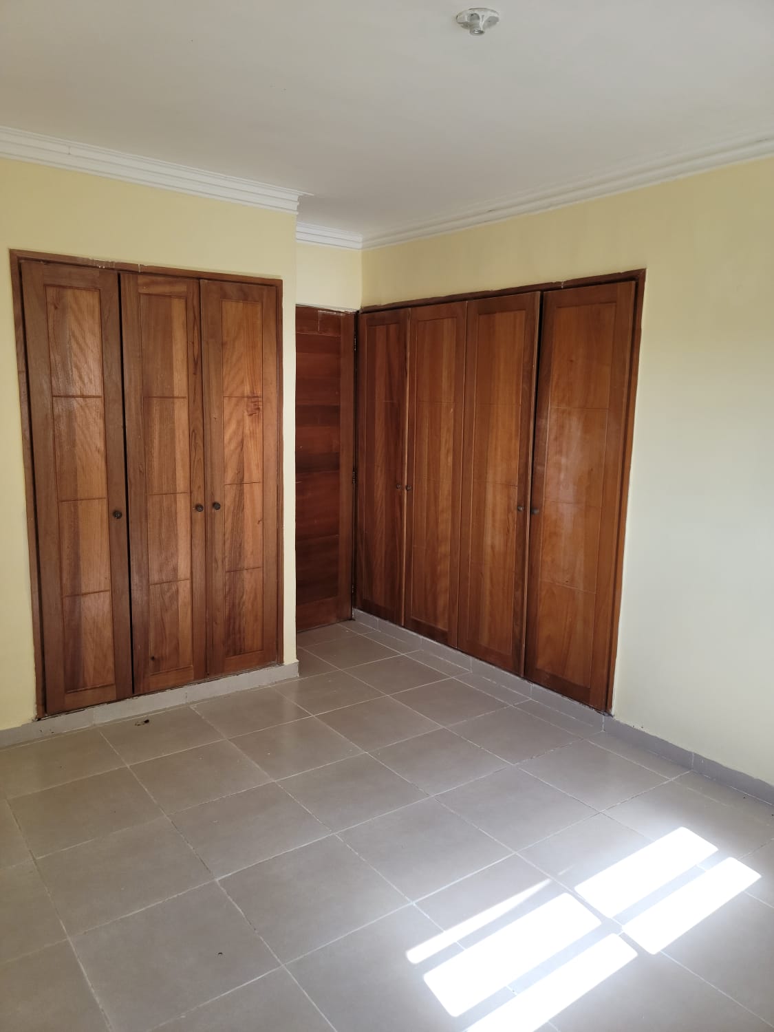 apartamentos - apartamento en alquiler en la Av hípica con cuarto de servicio + 3HB + 2 parq 4