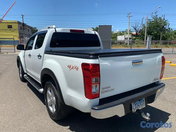 jeepetas y camionetas - Isuzu dmax LS 3.0 16